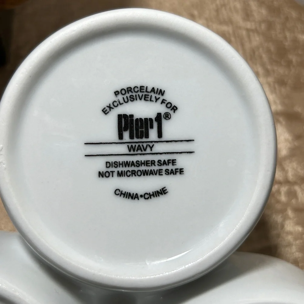 Pier 1 Condiment Dish Bowl White Porcelain 3 Section Center Handle Wavy Pattern